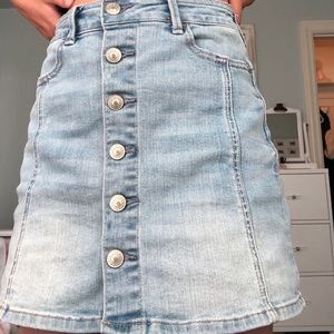 American Eagle Denim Skirt!